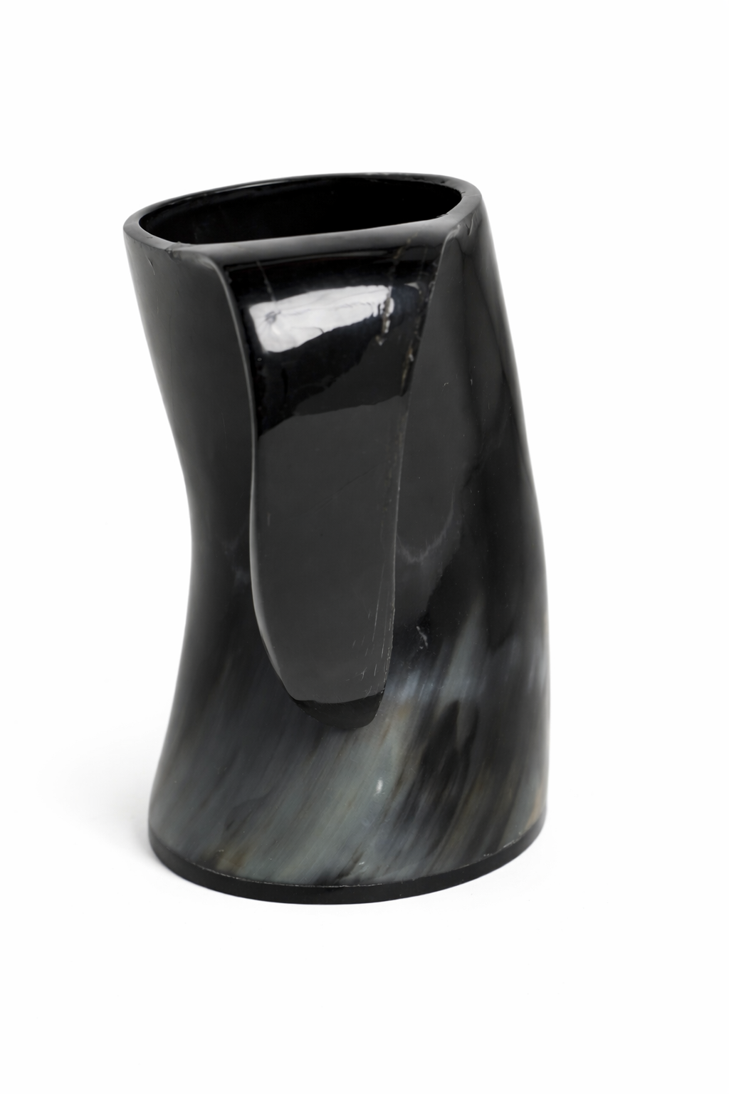 Handcrafted Black Ox Horn Mug (15–20 oz) – Unique White & Ivory Grain